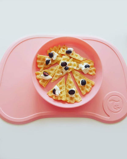 Twistshake Click Mat Kinderservies set - Placemats voor Kinderen 38x25 cm + Peuterborden met Deksel, Babyvoeding Tafelset voor Keuken Eettafel, BPA-Vrij, 6 Maanden+, Pastelroze