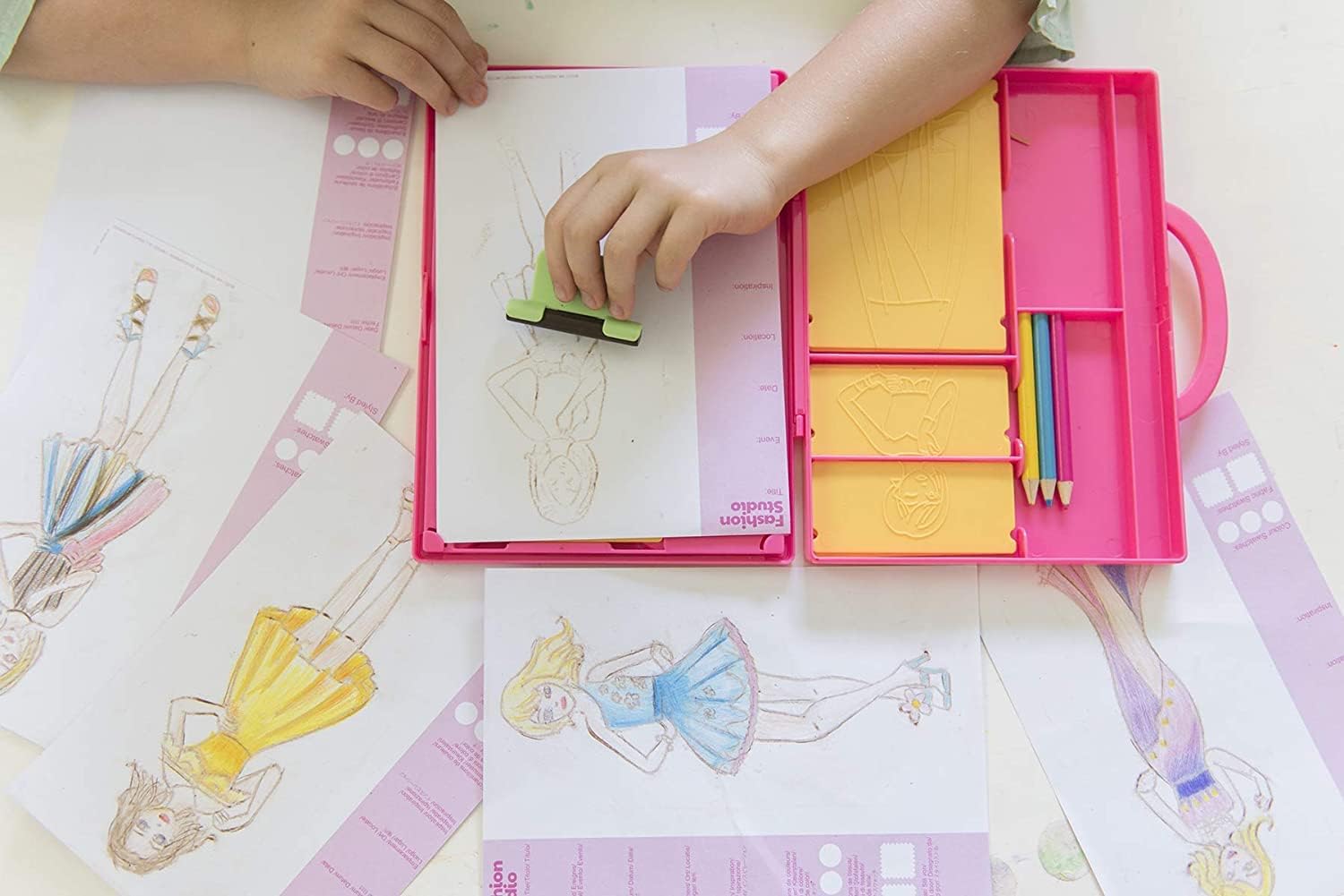 4M | My Design Portfolio Fashion Studio | Design & Draw Your Own Fabulous Designs with the Tools supplied | Creative Arts and Crafts for Kids 5+