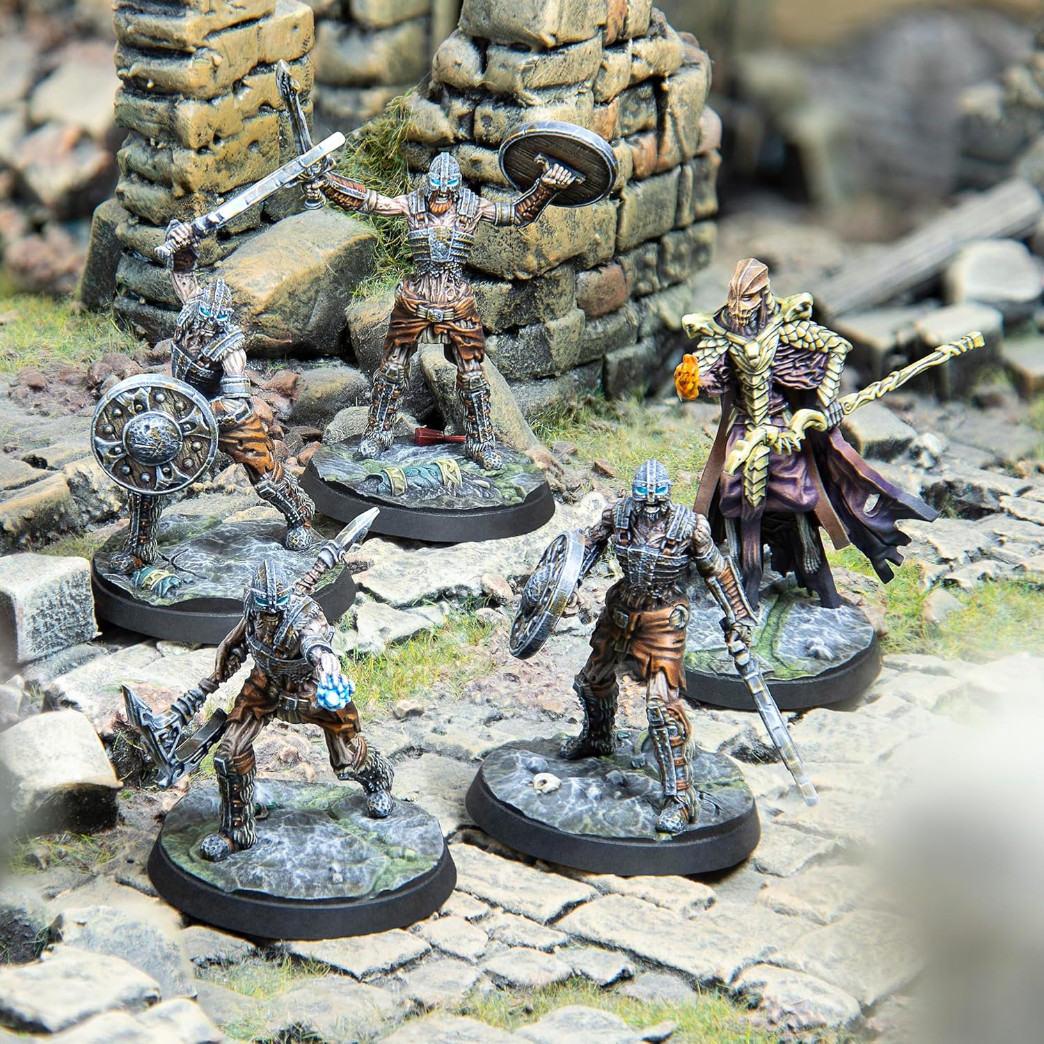 Modiphius: The Elder Scrolls: Call to Arms: Draugr Masters - 5 Figure Resin Expansion, Chapter 4, Unpainted, 32mm Miniatures with Scenic Bases, RPG