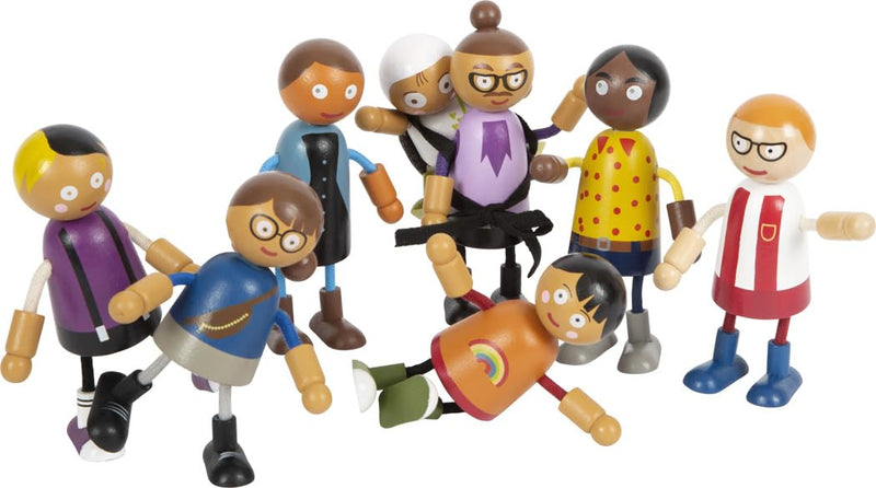 Small Foot Bending Family w/Baby, 8 Flexible Wooden Dolls of Various Ages, Genders & Skin Colours, 12426