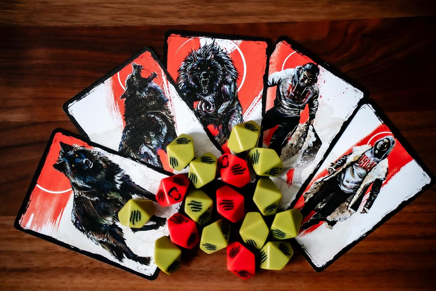 Renegade Game Studios Werewolf: The Apocalypse 5th Edition Set di dadi e carte modulo per giocatori di gioco di ruolo