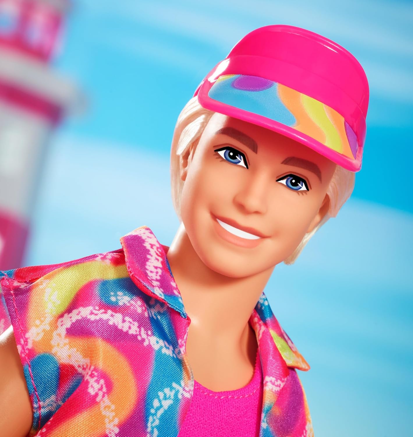 Barbie The Movie Verzamelpop Ken in vintage skate-outfit en op inlineskates, HRF28