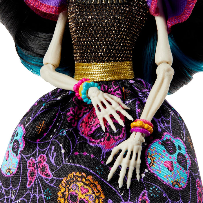Monster High Doll, Skelita Calaveras Día De Muertos Collectible with Displayable Packaging, Colorful Fashion with Traditional Details