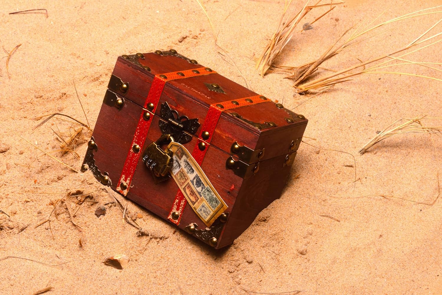 The Mystery Agency The Balthazar Stone : Solve MysteryEscape Room Puzzles in a Box | 20+ Real-life Physical Objects & Evidence | Board Games NightsParties | Fully Reusable |Age 14+ | 1-6+ Players