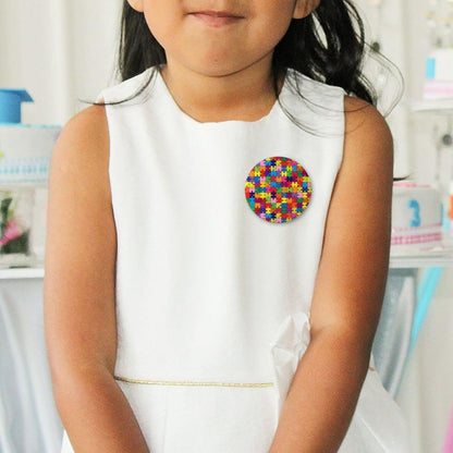 1 broche de conciencia de autismo mensual de hilado redondo, broche de ropa, broche de solapa, decoración del pecho, para mochila, sombrero, 1 pieza