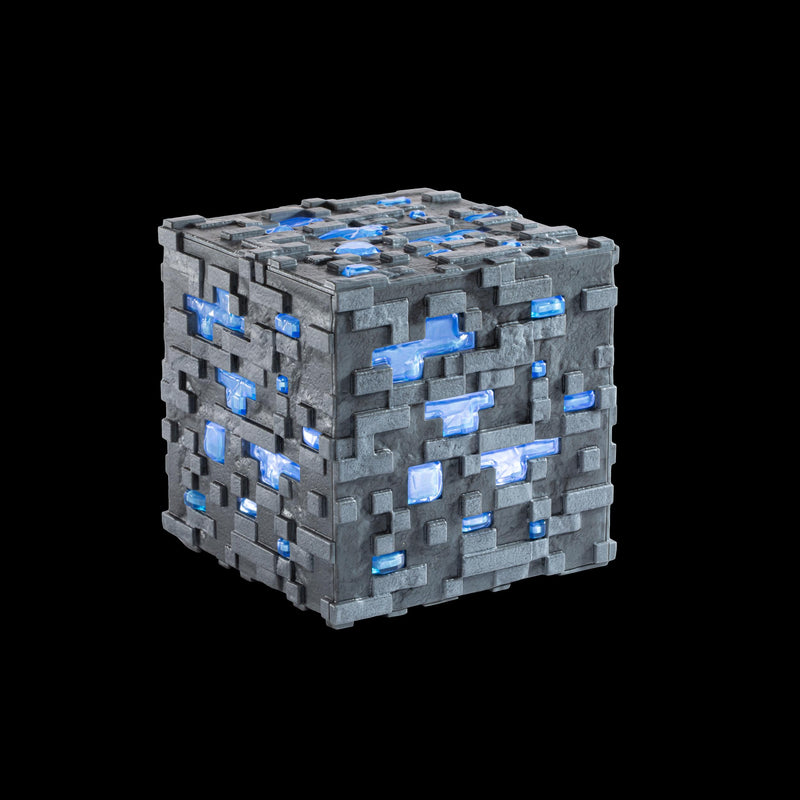 Minecraft illuminating Diamond Ore