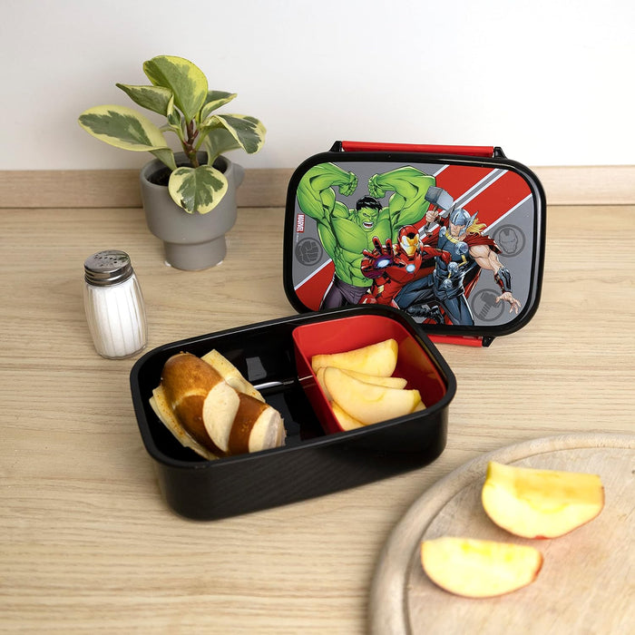 Scooli AVFR9903 Avengers Lunch Box, Plastic, red, Black