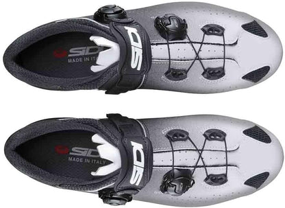 Sidi Fahrradschuhe, breite Passform, professionelle Herren-Rennradschuhe Genius 10 Mega, Carbonsohle, weiches Ristverschlusssystem, integrierte Ferse, steife Sohle 6