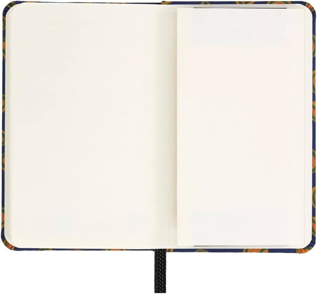 Moleskine Cuaderno Silk, Tapa Dura con Seda Italiana de Mantero, con Páginas Blancas y Cierre Elástico, con Caja de Regalo, Tamaño Extra Small 13,6X8,8 cm, Color Azul