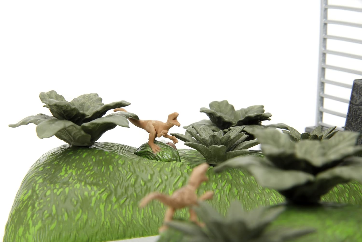 Jada- Jurassic Park Nanoescenario Puerta de Parque Jurásico, Especial 30 Aniversario de la Película Original, Con 2 Nanovehículos Metálicos de 4cm y 3 Dinosaurios (253252028)