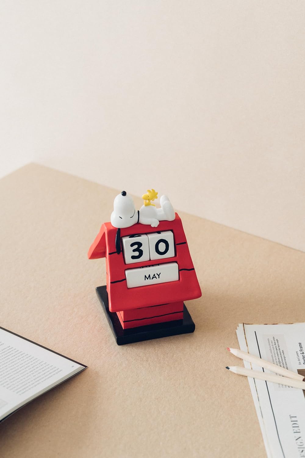 Calendario perpetuo 3D Snoopy Doghouse - Calendario 3D Snoopy - Snoopy figura ideal decoración Snoopy habitación - Calendario sobremesa de Figura Snoopy, licencia oficial