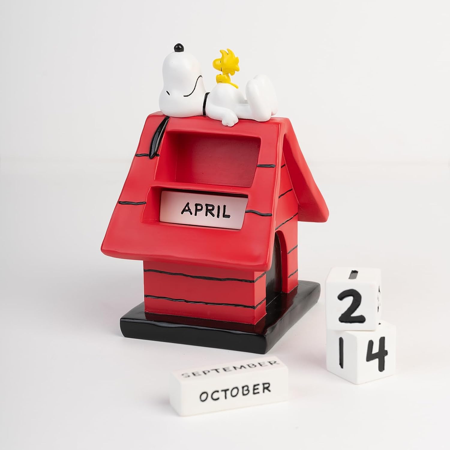 Calendario perpetuo 3D Snoopy Doghouse - Calendario 3D Snoopy - Snoopy figura ideal decoración Snoopy habitación - Calendario sobremesa de Figura Snoopy, licencia oficial