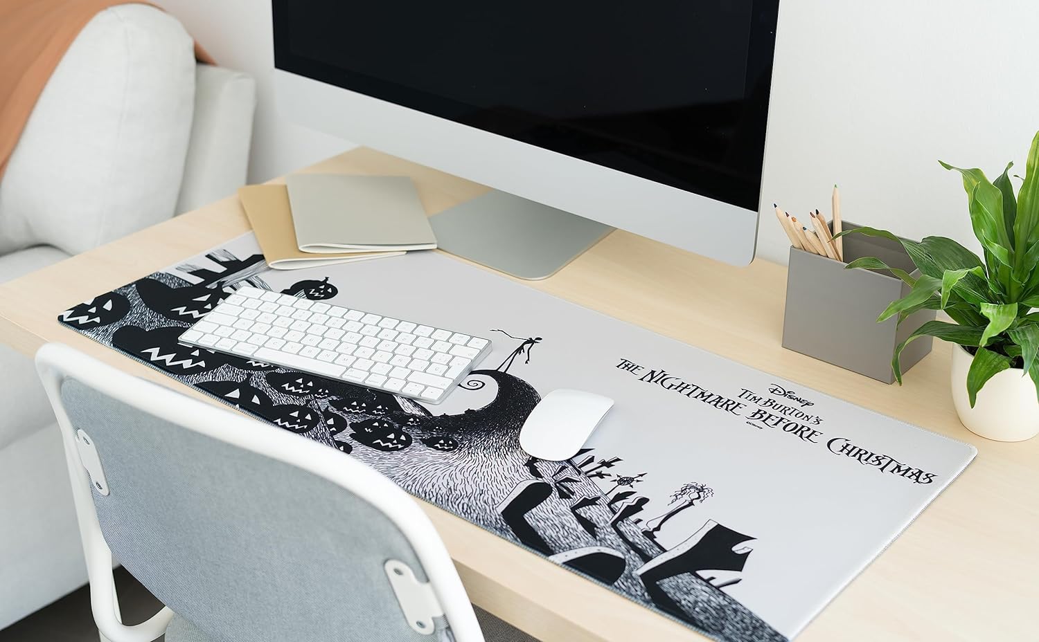 Grupo Erik Disney The Nightmare Before Christmas Mouse Mat | Desk Pad | 31.5" x 13.78" | Non-Slip Rubber Base Mouse Pad, Gaming Mouse Pad, Keyboard Mouse Mat | Nightmare Before