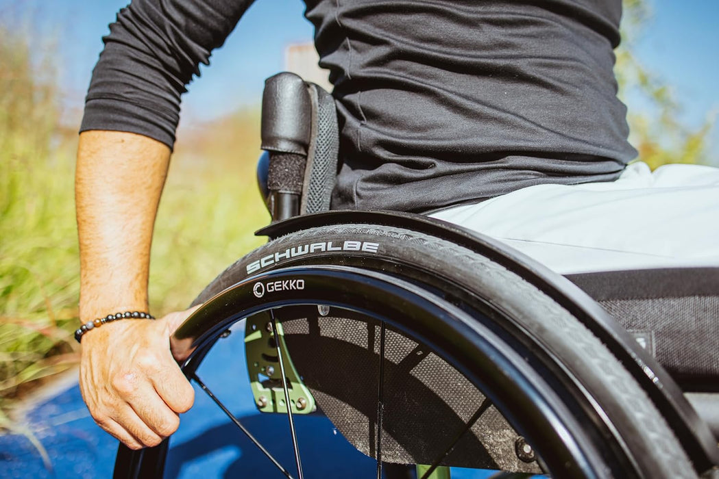 Schwalbe Marathon Plus Wheelchair Tyre, Black/Reflective 25-540 (24x1.00