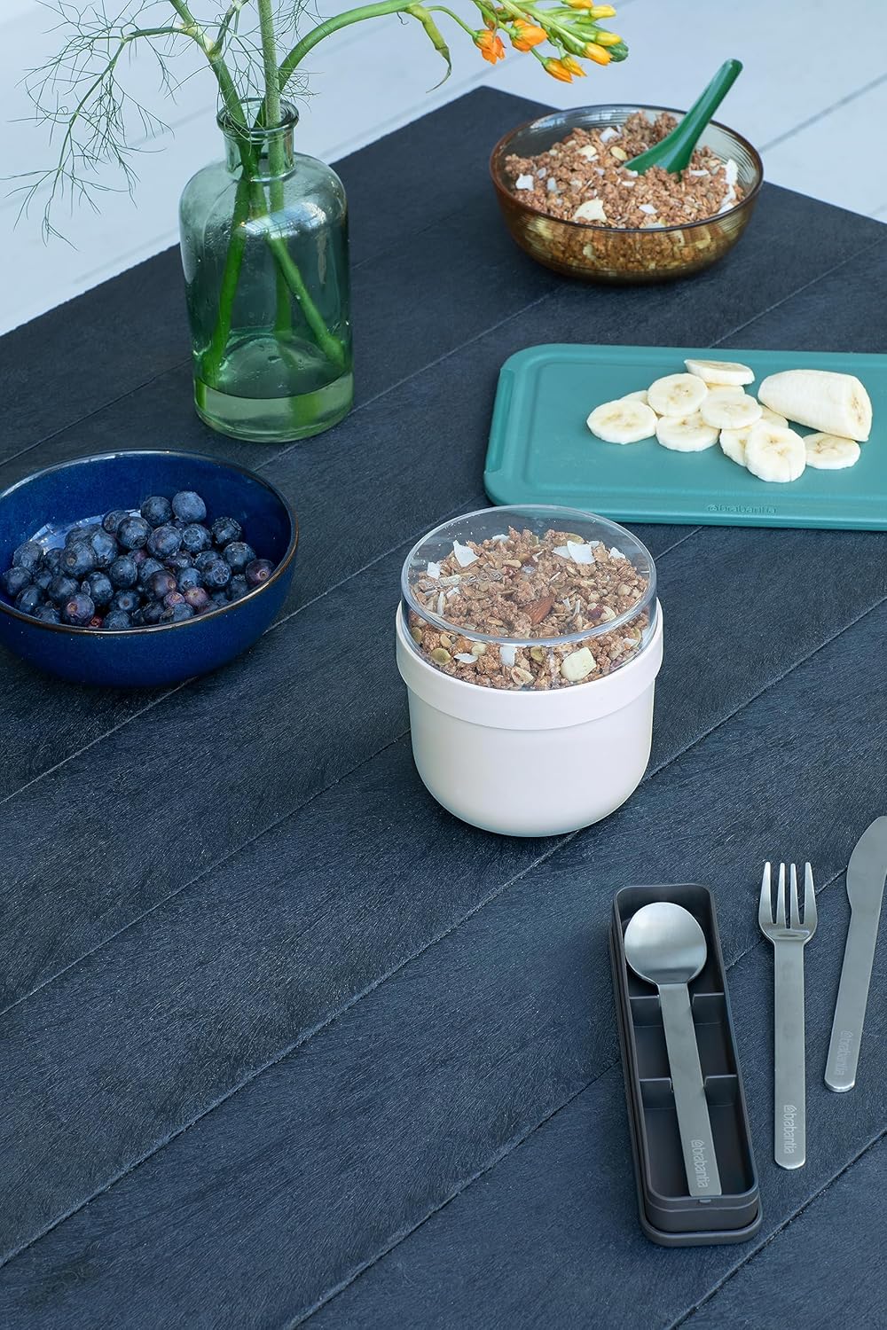 Brabantia - Make & Take Breakfast Bowl 0.5L - with Screw-On Ingredients Container (180 ml) - Leakproof - Large Opening - Suitable for Freezer - Dishwasher & Microwave Safe