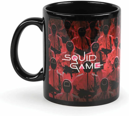 Squid Game - Kaffeebecher (12 cm x 8,7 cm x 10,5 cm) (Schwarz/Pink