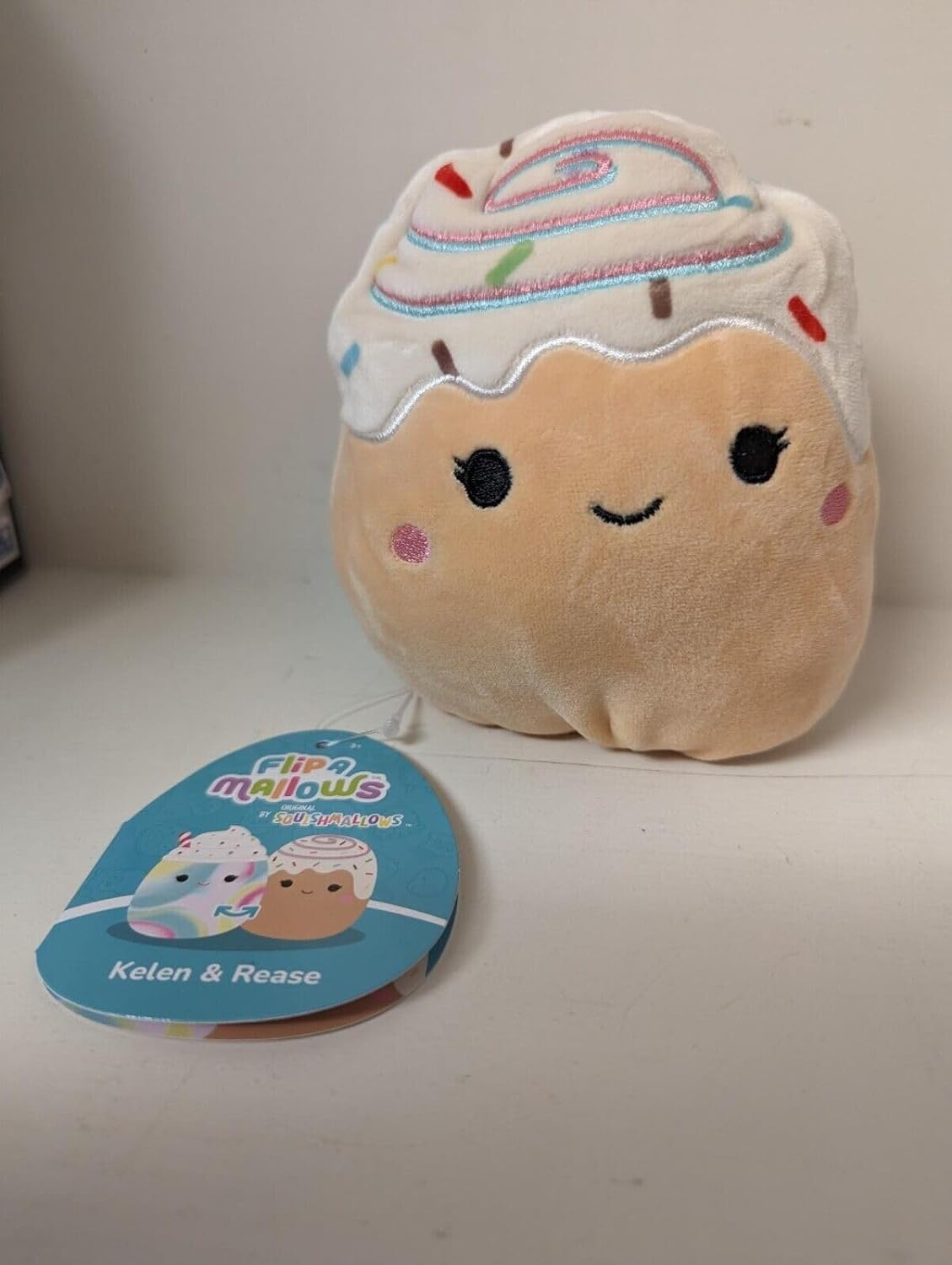 Squishmallows - Flip A Mallow 13 cm - Rainbow Milkshake/Chocolate Milkshake (23131P16)