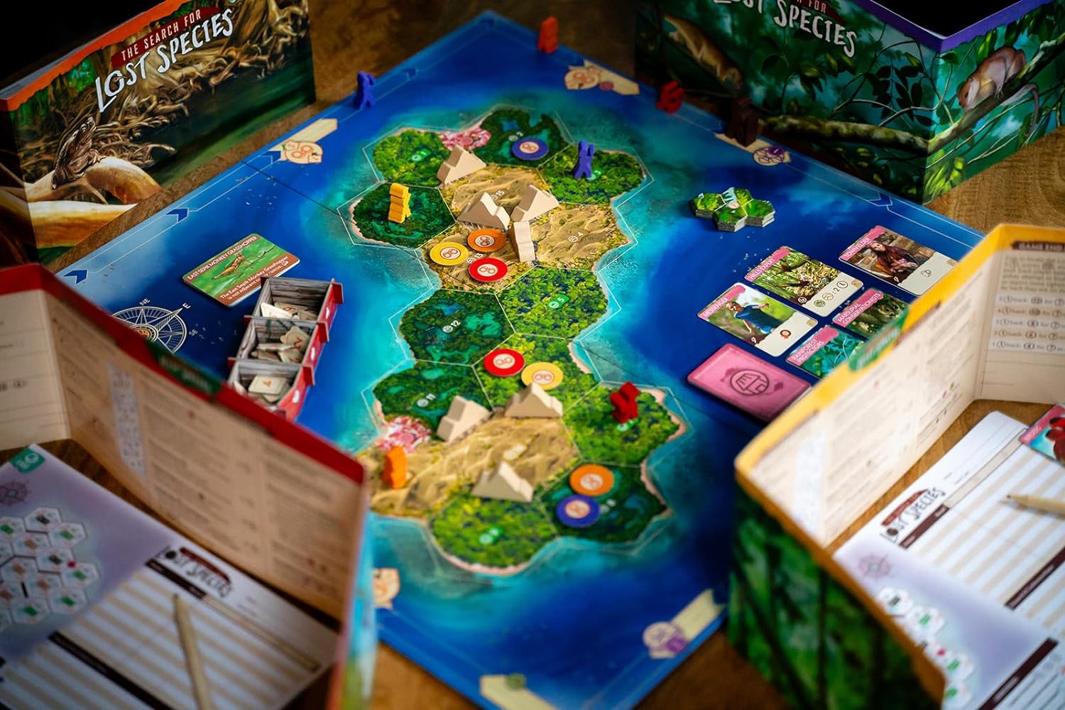 Renegade Game Studios | La ricerca delle specie perdute | Gioco da tavolo | Età 13 Plus | 1-4 giocatori | Tempo di gioco: 60-75 minuti