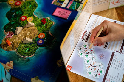 Renegade Game Studios | La ricerca delle specie perdute | Gioco da tavolo | Età 13 Plus | 1-4 giocatori | Tempo di gioco: 60-75 minuti
