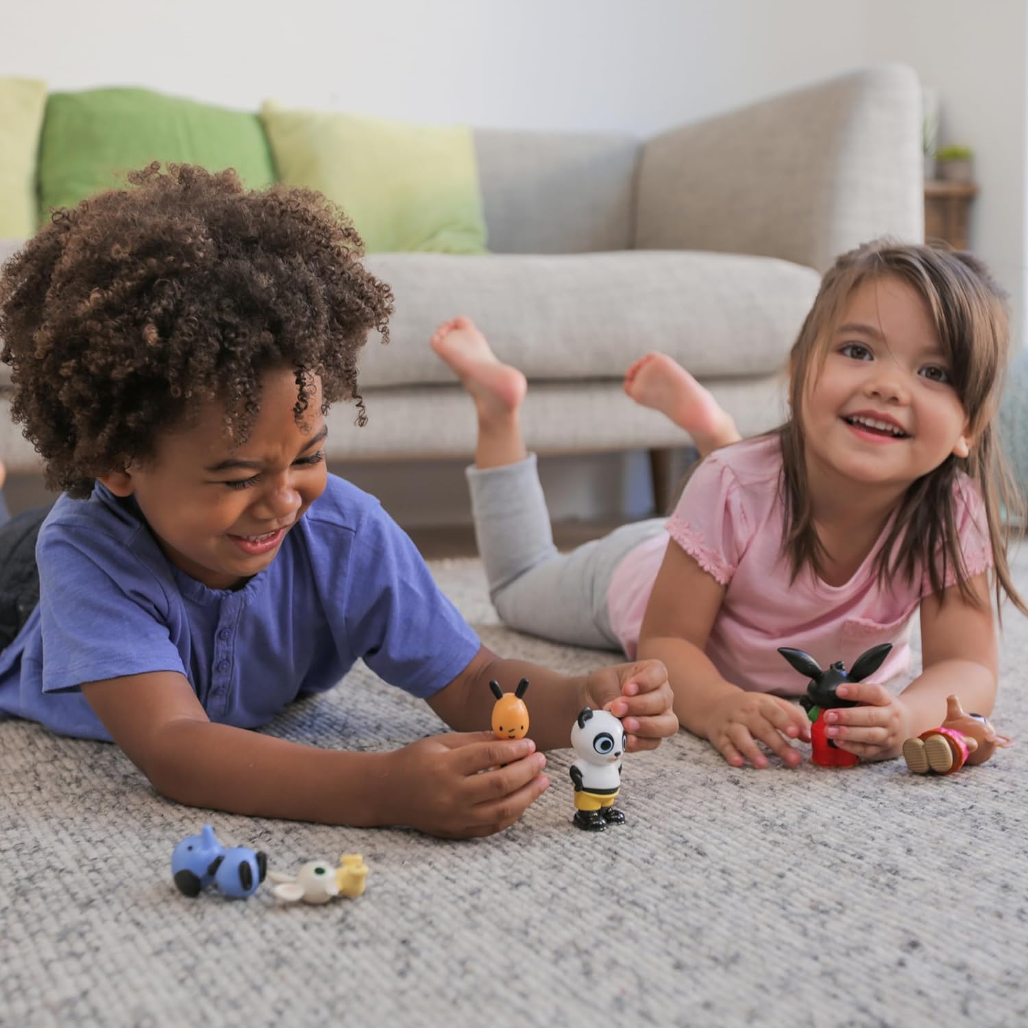 Bing - 10 figure set and all his friends in one pack - With these figures you can recreate all scenes from the popular children's series Toys