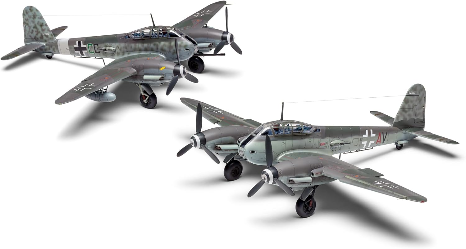 Airfix Model Set, A04066 Messerschmitt Me410A-1/U2 & U4 Model Building Kit, Kits de avión Modelo de plástico para Adultos y niños Mayores de 8 años, el Juego Incluye bebederos y calcomanías
