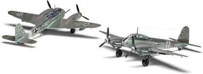 Airfix Model Set, A04066 Messerschmitt Me410A-1/U2 & U4 Model Building Kit, Kits de avión Modelo de plástico para Adultos y niños Mayores de 8 años, el Juego Incluye bebederos y calcomanías