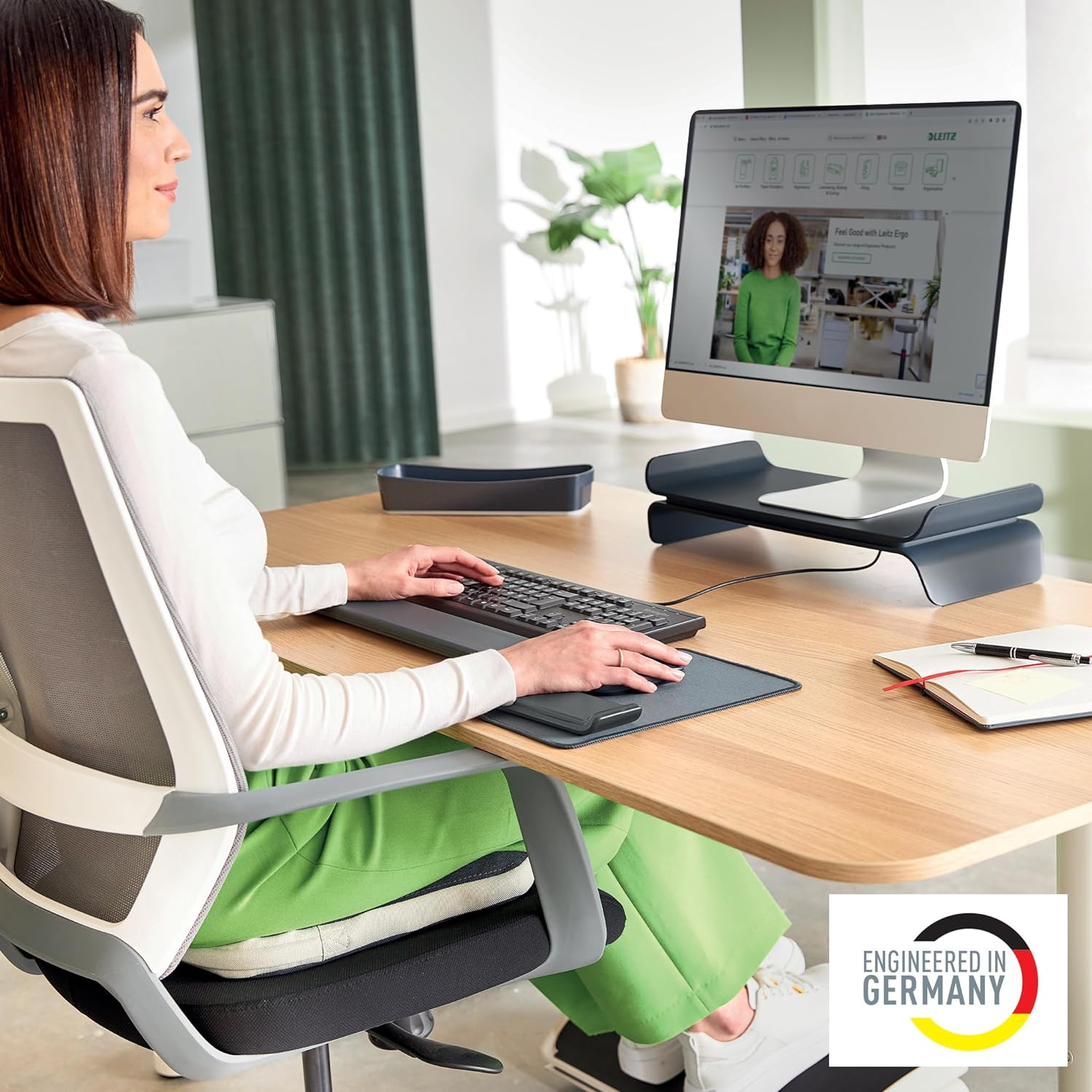 Leitz Ergo Mouse Pad with Adjustable Wrist Rest, Two Height Settings, Velvet Grey/White Computer Mouse Mat, 65170089