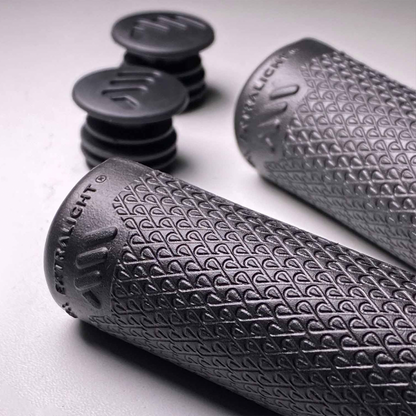 All Mountain Style Extralight Grips Black