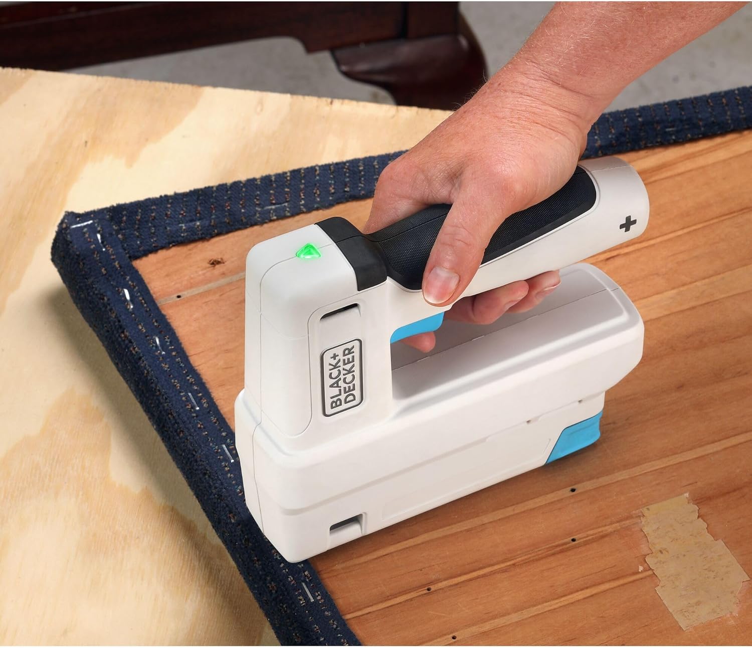 Black+Decker 3.6V Cordless Stapler Crafting Range with 800 12mm Staples and 200 15mm Finish Nails BCN115-XJ