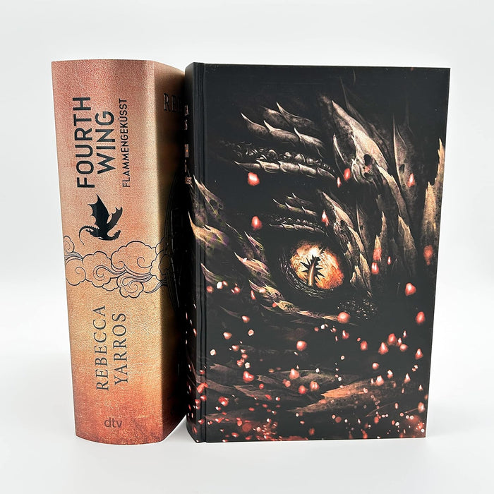 Fourth Wing – Flammengeküsst: Deluxe-Ausgabe mit atemberaubendem Farbschnitt. Roman | »Unwiderstehliches Abenteuer trifft epische Liebesgeschichte!« Tracy Wolff (Flammengeküsst-Reihe, Band 1
