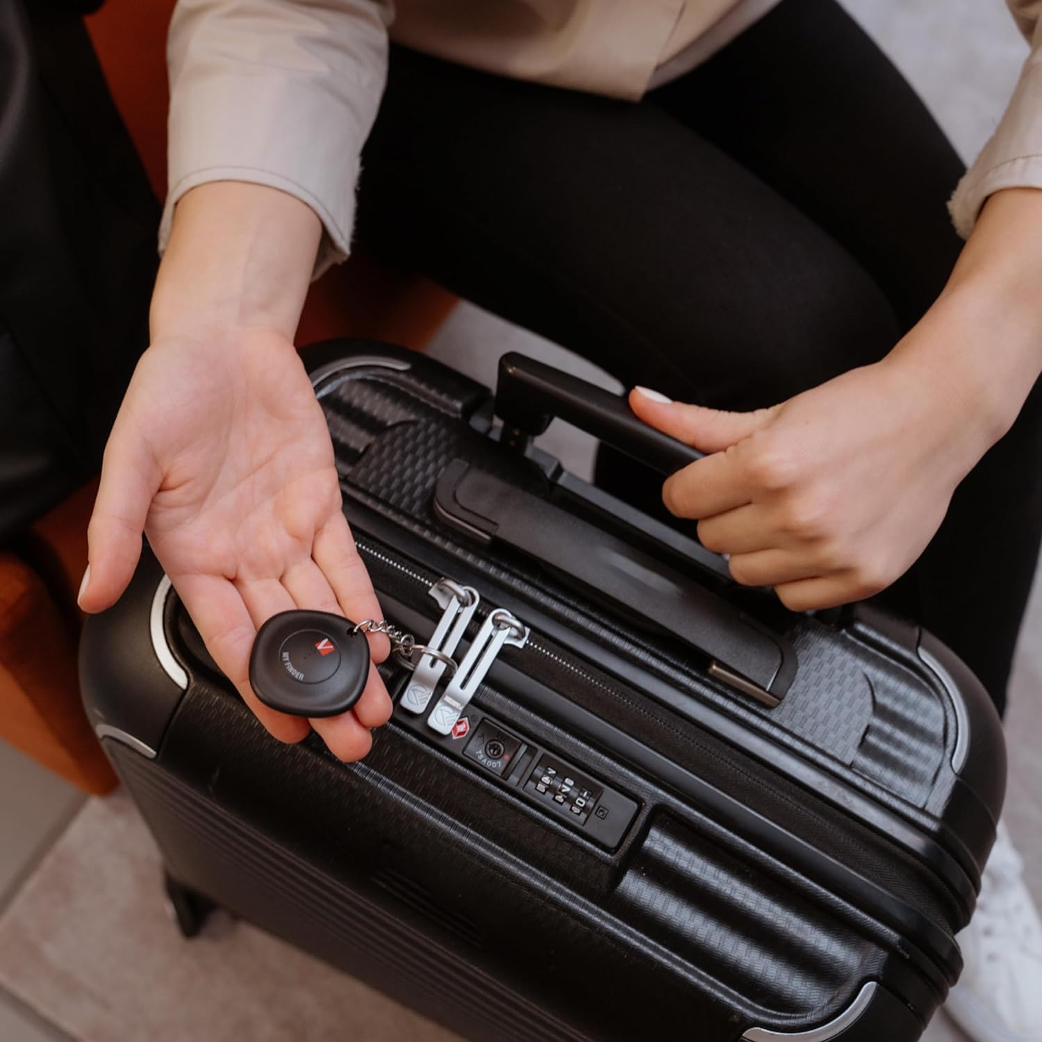 Verbatim My Finder, Bluetooth Tracker für Rucksack, Koffer, Geldbörse, Schlüssel und Co, kompatibel mit Apple „Wo ist?“, Schlüsselfinder mit austauschbarer Batterie