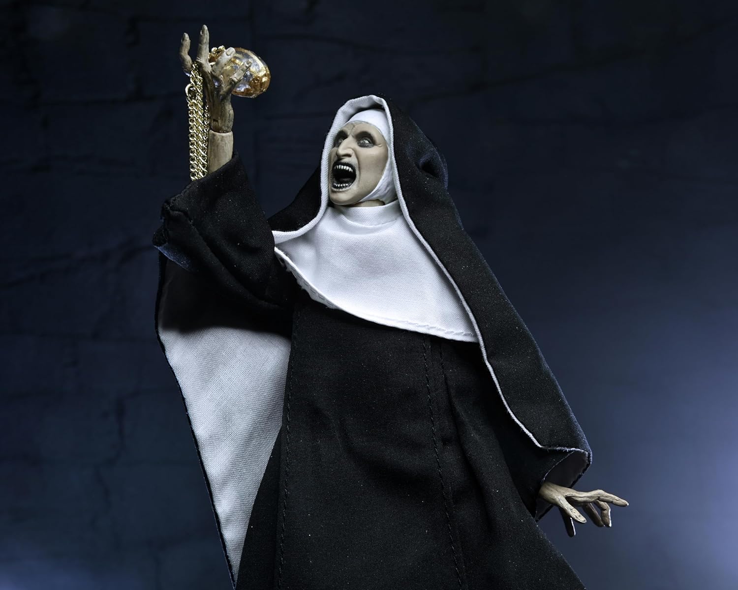 NECA Conjuring Universe Ultimate Valak (The Nun) La Monja Figura acción, Color como se Muestra (STL280998