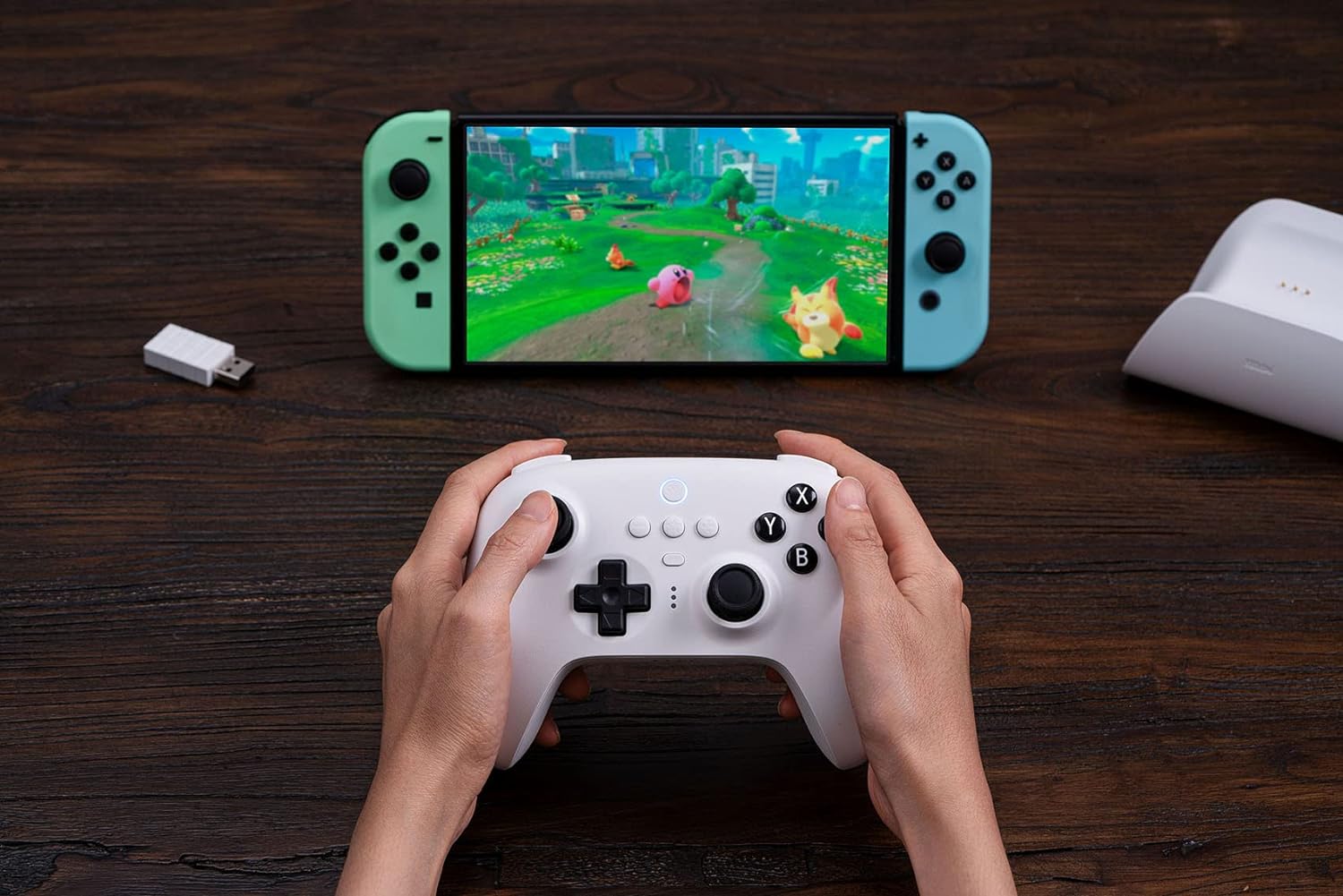 8BitDo Ultimate Bluetooth & 2.4g Controller with Charging Dock for Switch and Windows - White Single