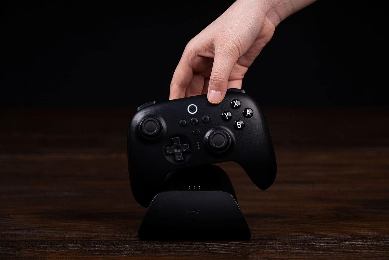 8BitDo Ultimate Bluetooth & 2.4g Controller with Charging Dock for Switch and Windows - Black