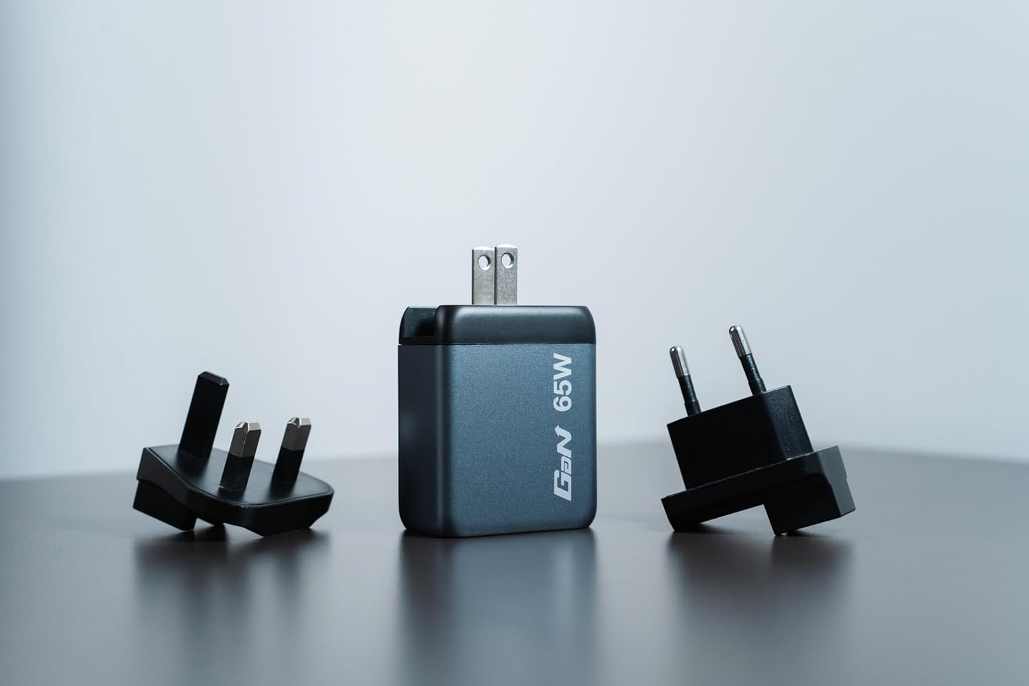 Verbatim GaN Charger 65 W, 3 Ports USB-C Ladegerät, Power Adapter mit 2 x USB-C und 1 x USB-A, Schnellladegerät ALS Mehrfachstecker, für Apple MacBook, Notebook, iPad, iPhone, Samsung und Co