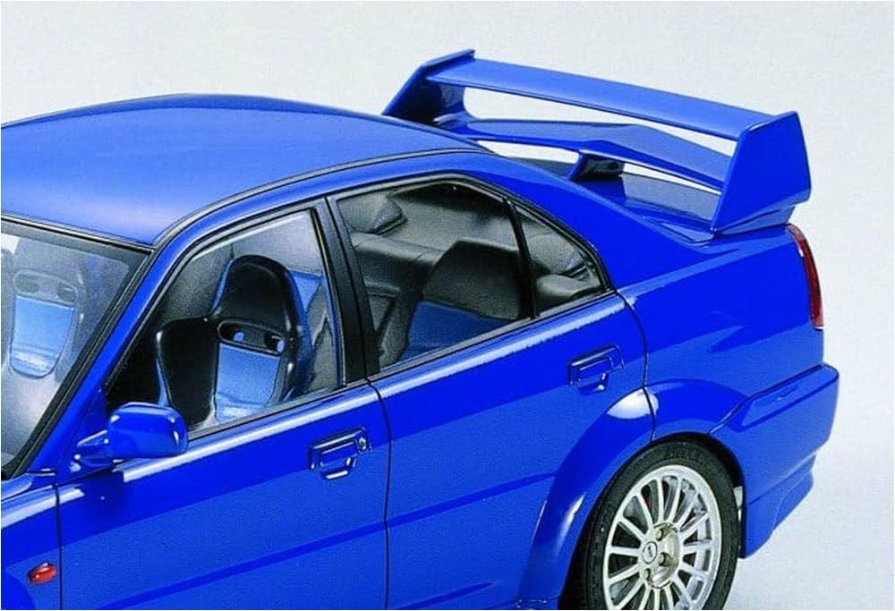 Tamiya 300024213 - Maqueta de coche Mitsubishi Lancer Evolution VI (escala 1:24)