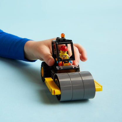 LEGO City Straßenwalze, Baustellenfahrzeug für Kinder ab 5 Jahren, Dampfwalze-Spielzeug mit Bauarbeiter-Minifigur, fantasievolles Spielerlebnis für Jungs und Mädchen, kleines, lustiges Geschenk 60401