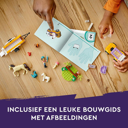 LEGO Friends Pferde- und Pony-Anhänger, Pferde-Spielzeug für Mädchen und Jungen mit Auto und Figuren, Mini-Puppen-Set mit Liann, Zoya und 2 Tierfiguren, Geschenk für Kinder 4 Jahren 42634