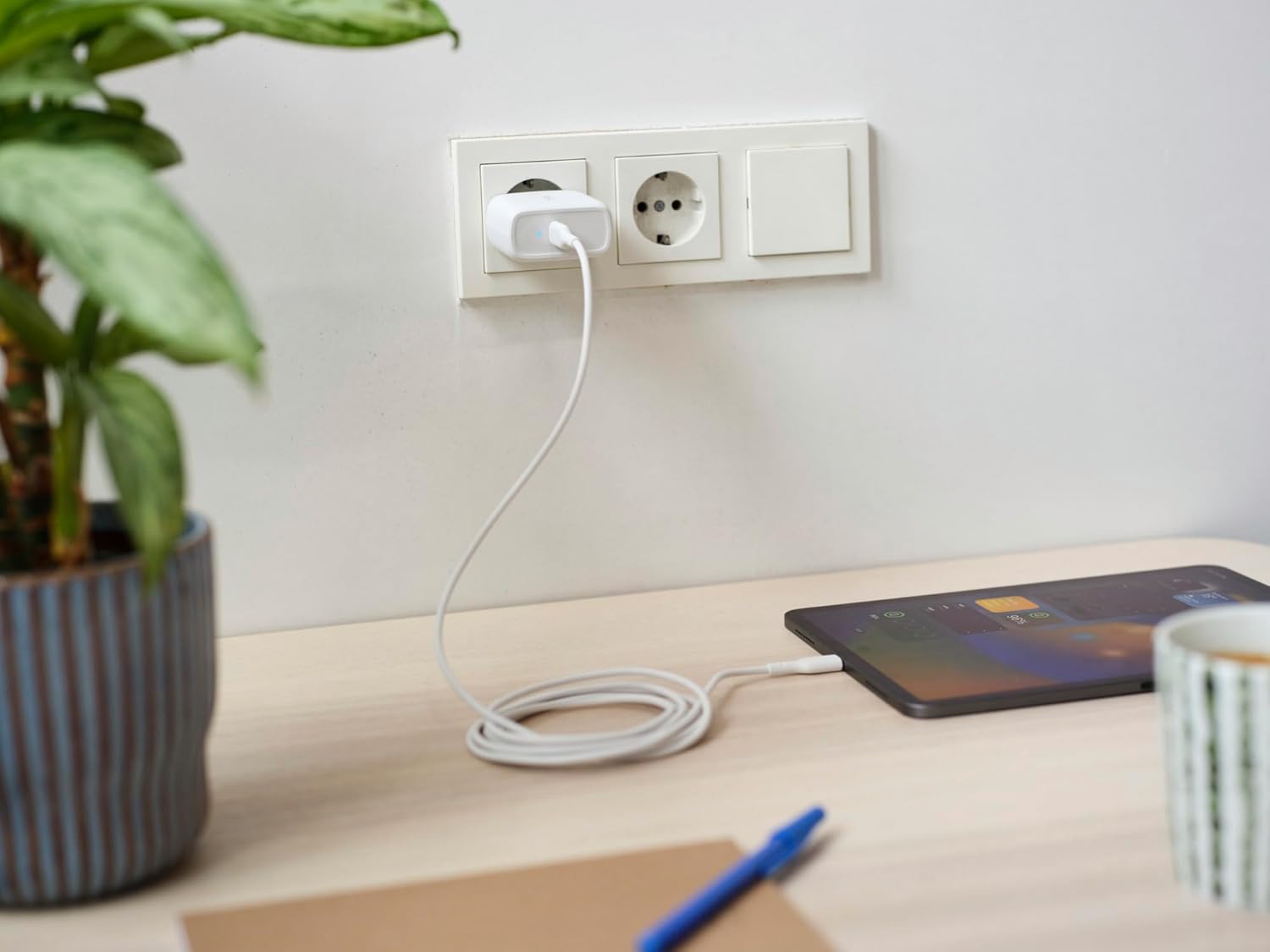 Trust Maxo Caricatore USB-C da 65W, 75% con Materiali Riciclati, Caricatore Rapido con Cavo USB-C da 2m, Adattatore di Alimentazione per iPhone, iPad, Samsung Galaxy, Smartphones, Tablets