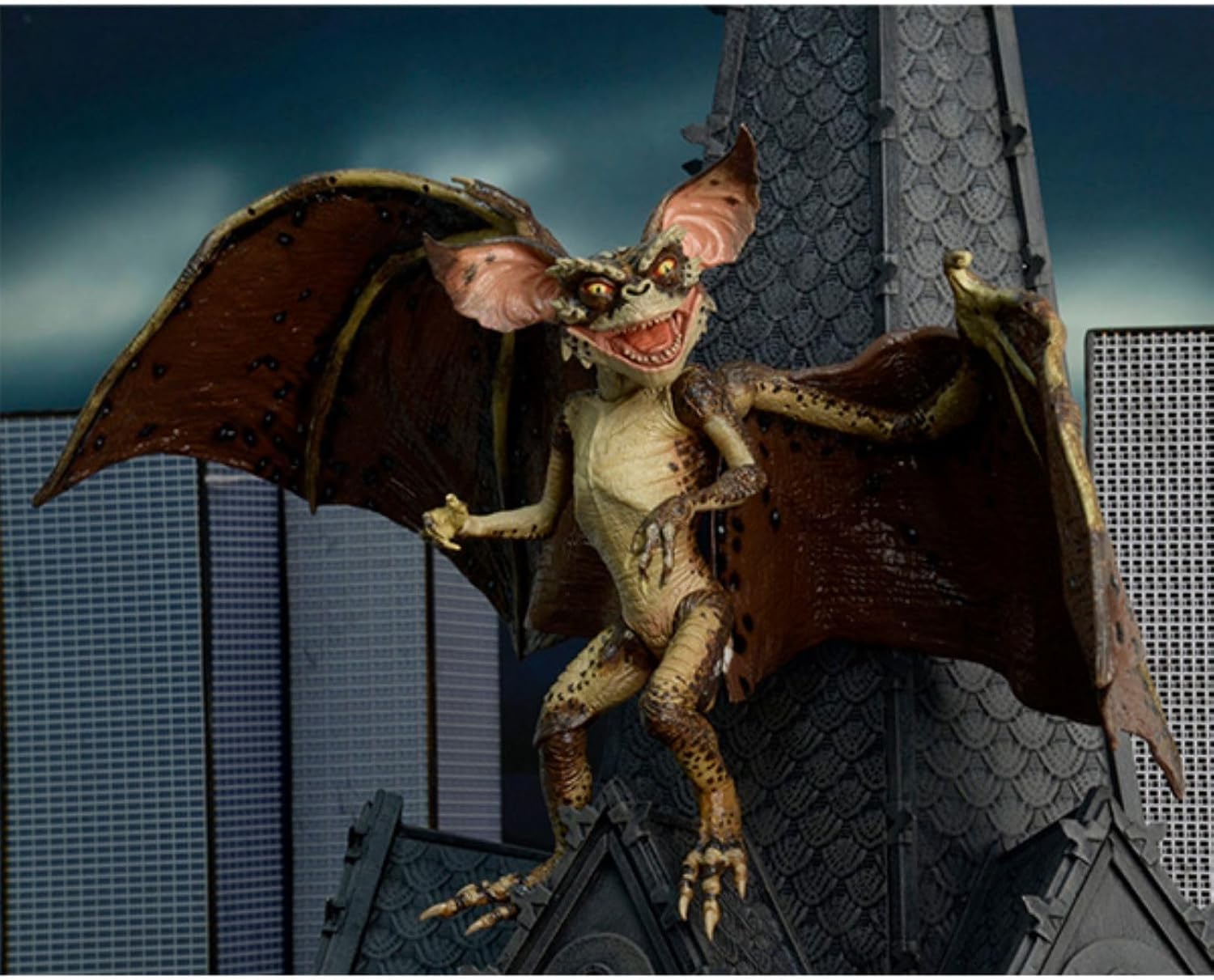NECA Gremlins 2 - Bat Gremlin Deluxe Boxed Action Figure (17Cm
