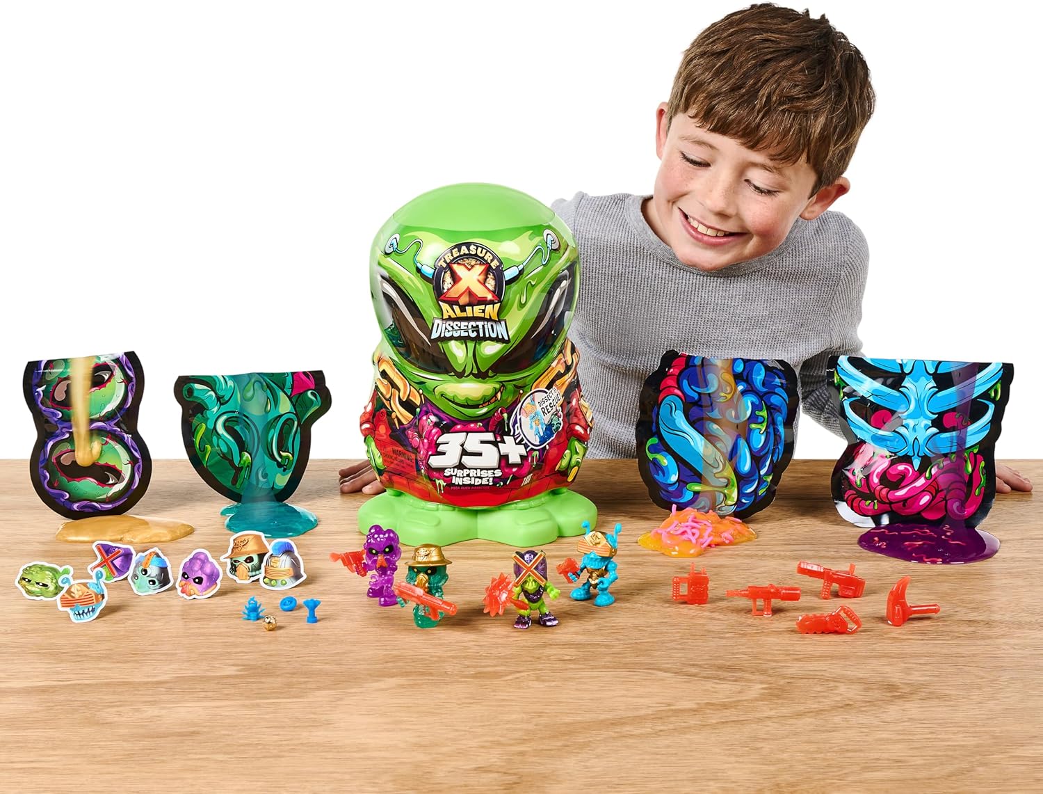 Treasure X Mega Alien Dissection With 35 Plus Surprises Inside, Dissect the 12 Inch Tall Alien, Rescue the 4 Alien Treasure Hunters, Discover Alien Weapons, Stickers, Plus 4 Alien Treasures