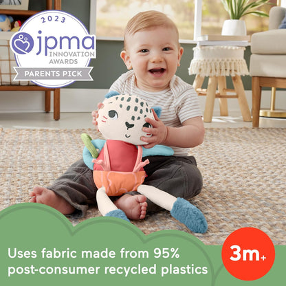 Fisher-Price Planet Friends Leopardo de Las Nieves, Juguete sensorial para bebé recién Nacido, Fabricado con un 95% de plástico Reciclado y envasado con Certificado FSC (Mattel HKD64