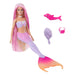 Barbie Muñeca sirena Malibú que cambia de color con el agua con accesorios de moda y delfín, serie Un toque de magia, juguete +3 años (Mattel HRP97)
