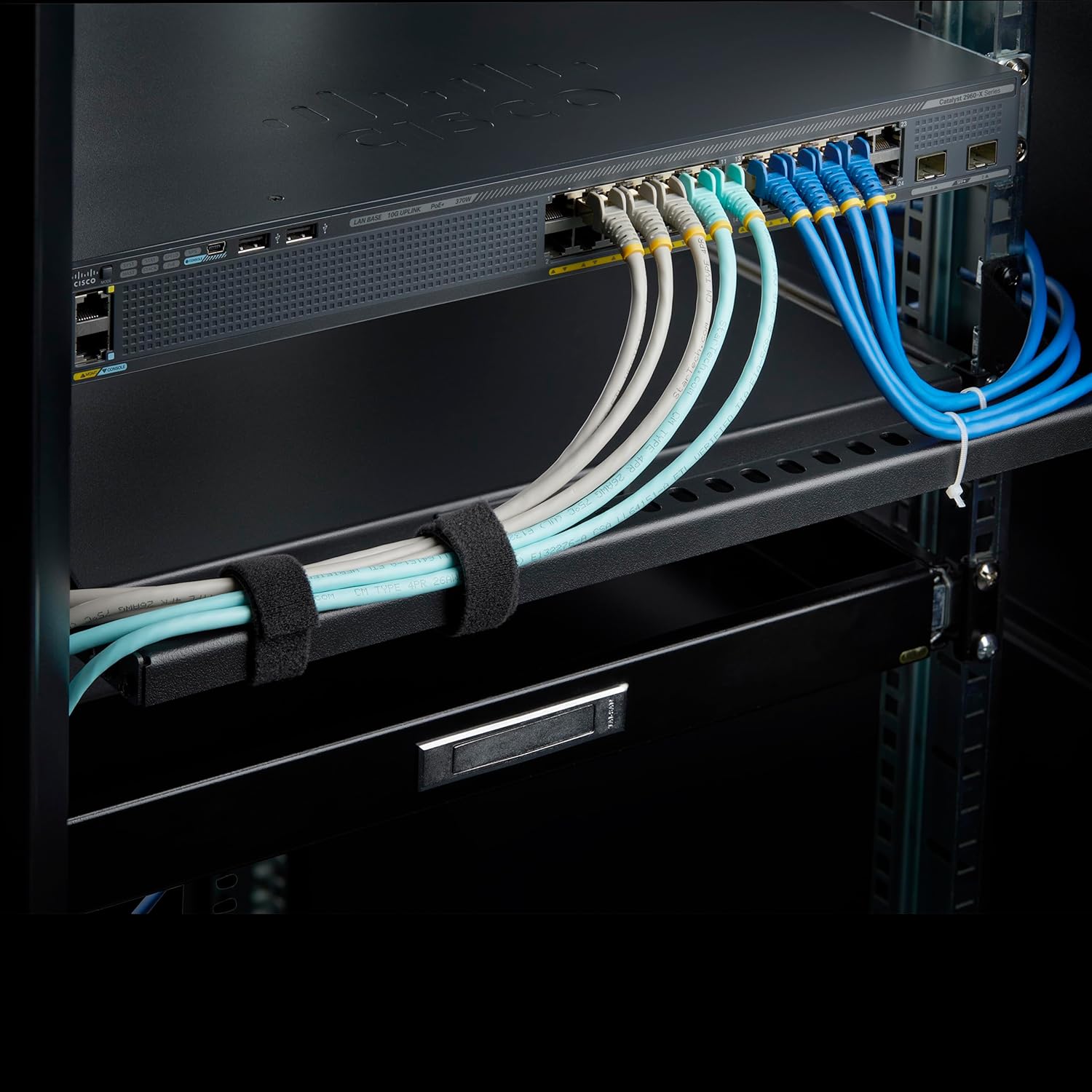 StarTech.com 1U Rack Mountable Cable Lacing Bar w/Adjustable Depth, Cable Support Guide For Organized 19" Racks/Cabinets, Horizontal Cable Guide For Patch Panels/Switches/PDUs (12S-CABLE-LACING-BAR