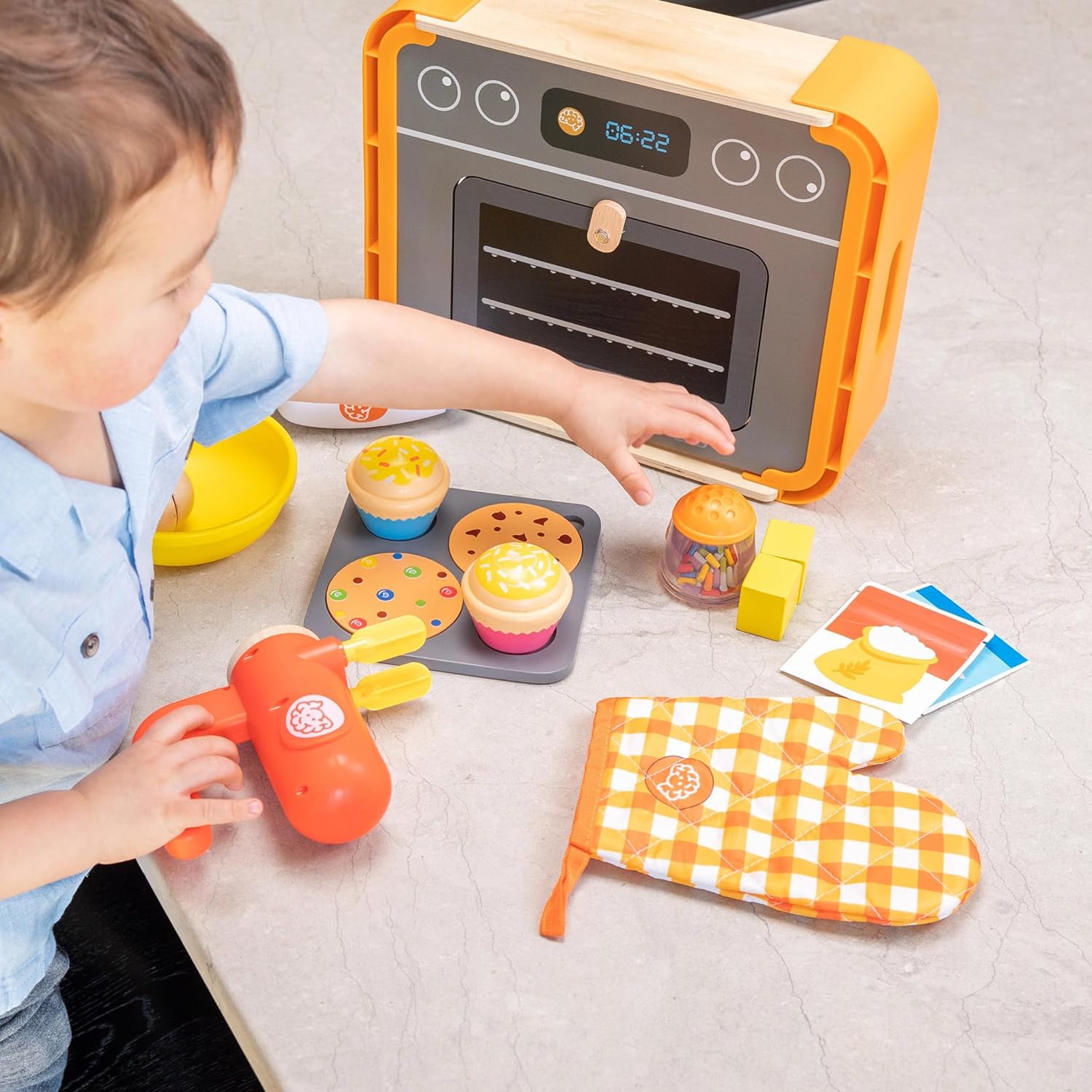 Fat Brain Toys Pretendables Bakery Set-Pretend Play Kids Baking Set with Oven, Mixer, Cupcakes, Cookies and Other Toy Kitchen Accessories - Durable Kids Kitchen Playset - Baking Gifts for +3 Year Olds