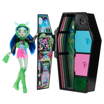 Monster High Skulltimate Secrets Neon Frights Ghoulia Muñeca con Armario y 15 Accesorios Sorpresa, Brilla en la Oscuridad, Juguete +4 años (Mattel HNF81