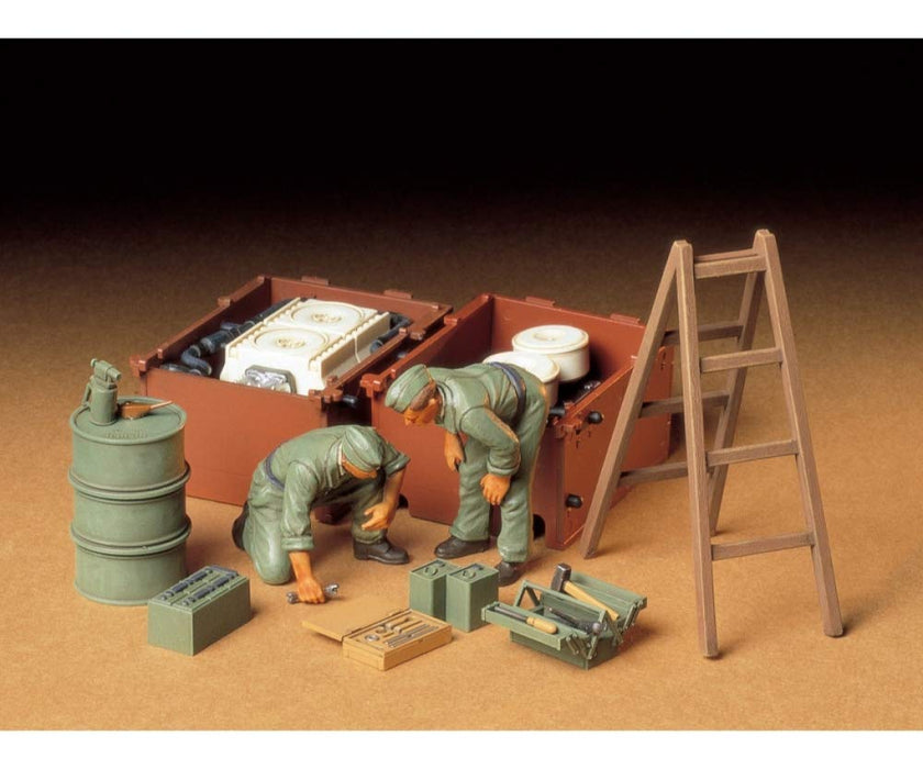 Tamiya 35180 German Tank Engine Maintenance Crew Set (1:35 Scale