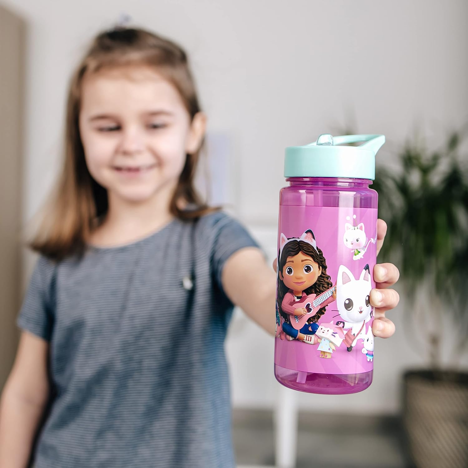 Scooli Gabby's Dollhouse Drinking Bottle for Children with Motif Plastic Water Bottle BPA Free Approximately 500 ml Capacity Integrated Straw Ideal for School