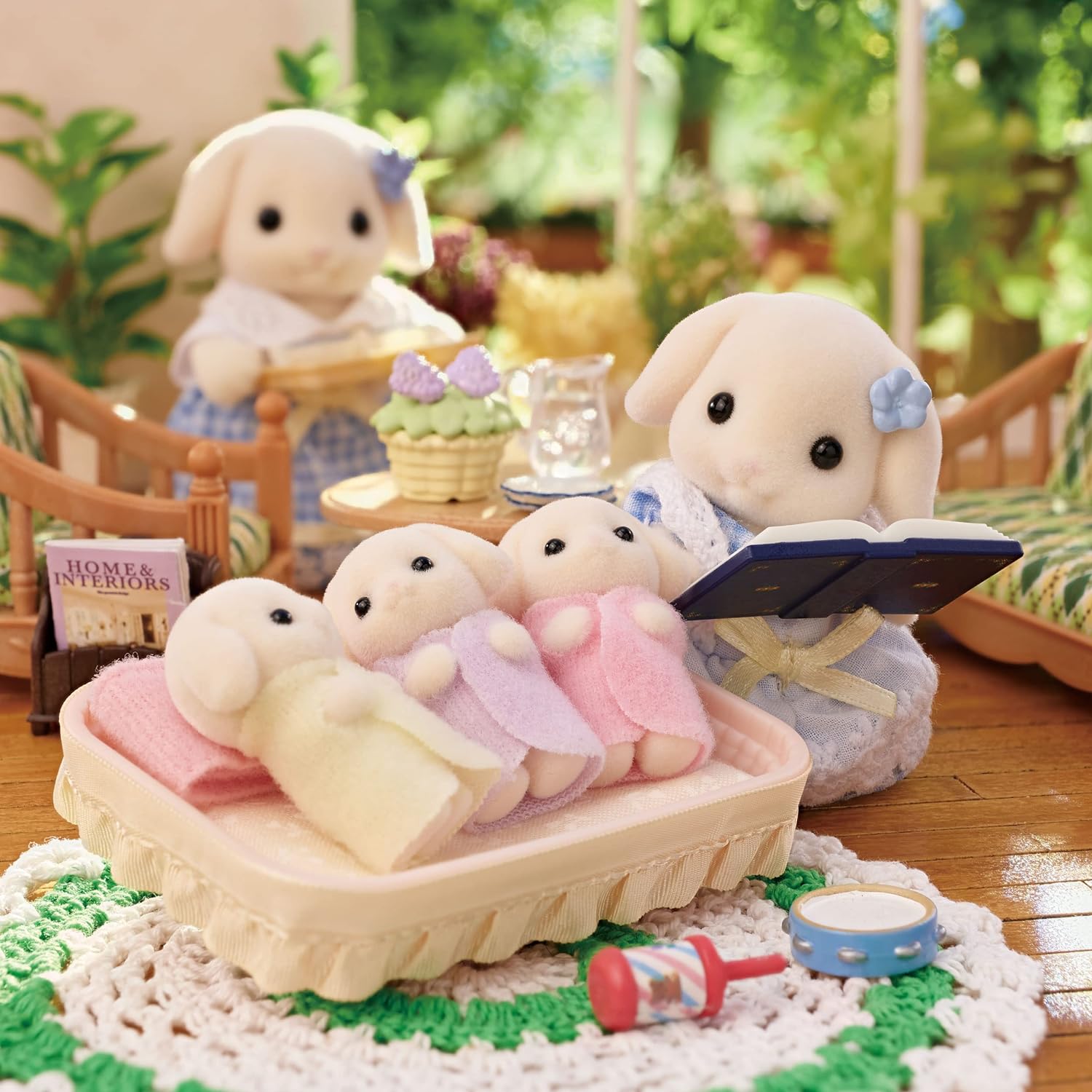 Sylvanian Families - 5735 Familia Conejo Flora - Casa de muñecas