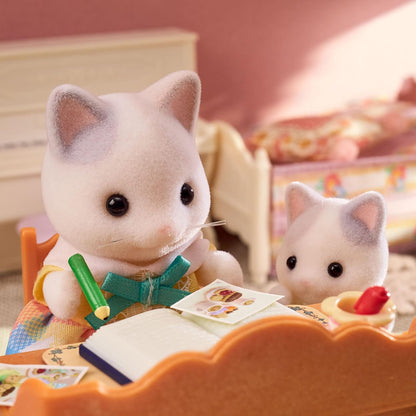 Sylvanian Families - 5738 Latte Cat Family - Dollhouse Playsets
